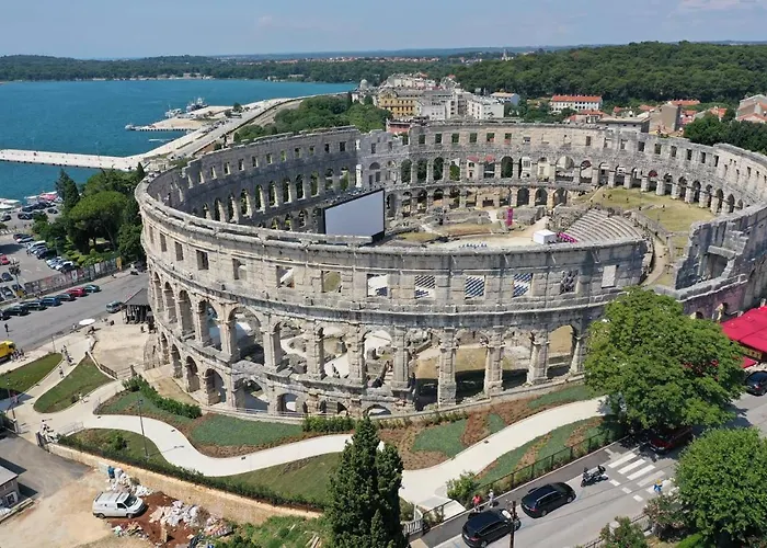 Madis & Free Bikes 아파트 *