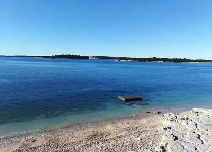 Madis & Free Bikes 아파트 풀라