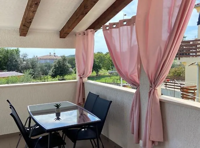 Madis & Free Bikes 풀라