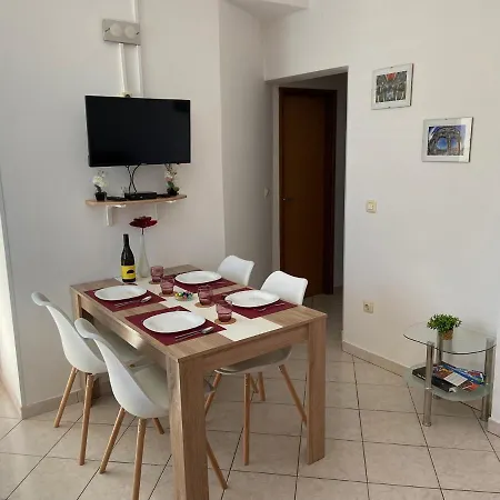 Madis & Free Bikes Apartman *