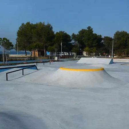 Madis & Free Bikes Apartman *