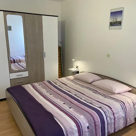 Madis & Free Bikes Apartman *